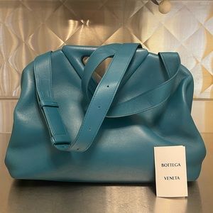 Bottega Veneta Calfskin Leather Medium Point Bag : Mallard